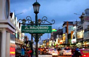 Mulyo 1: Pusat Belanja Serba Ada di Jeruklegi yang Selalu Menyambut